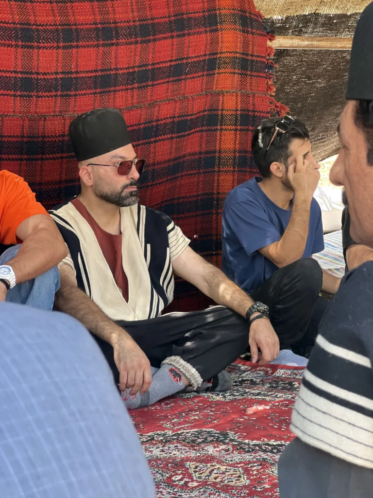 سفر مهربانی دندانپزشکی دکتر داودیان به دشت لاله کوهرنگ