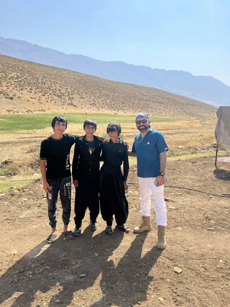 سفر مهربانی دندانپزشکی دکتر داودیان به دشت لاله کوهرنگ