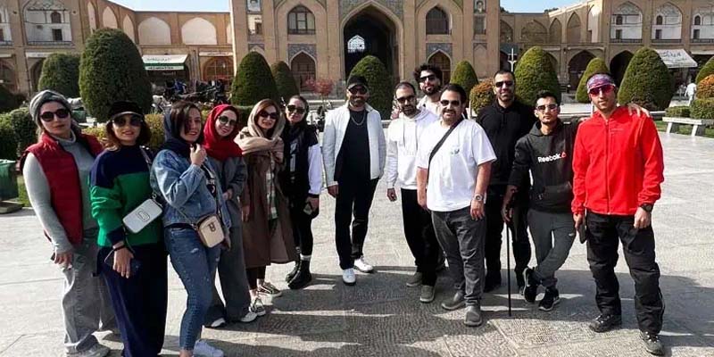 سفر مهربانی دندانپزشکی دکتر داودیان به گلپایگان اصفهان